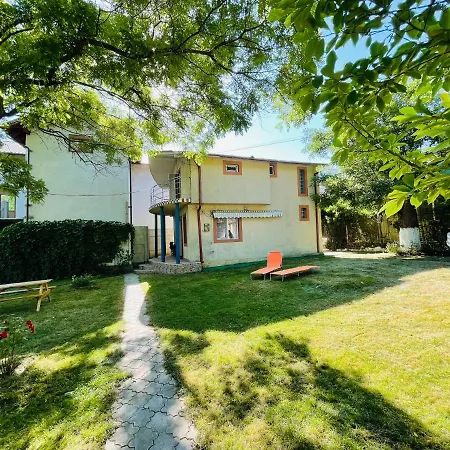 Villa Minerva Langa Plaja *