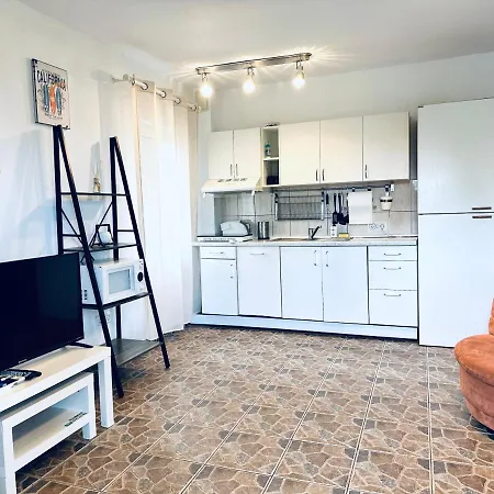 Villa Minerva Langa Plaja *